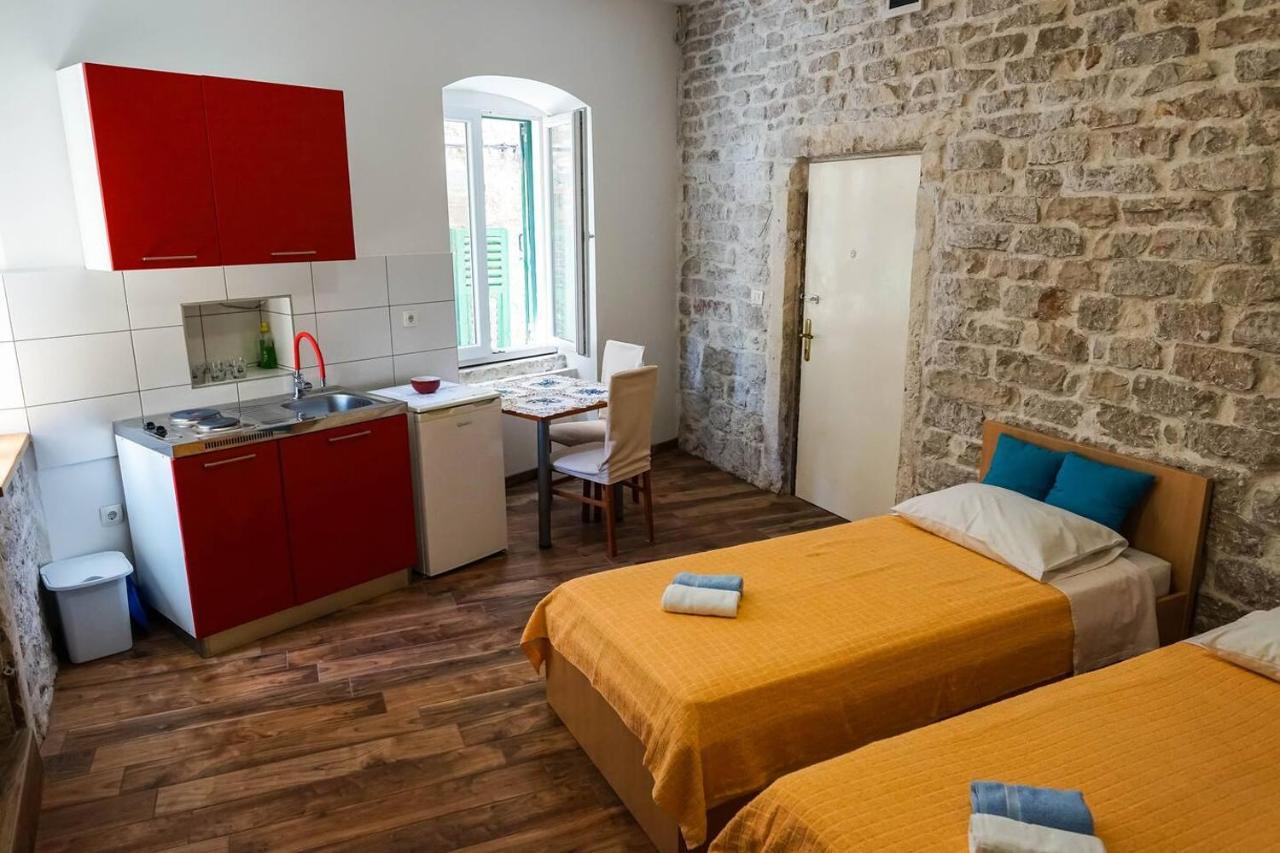 Studio Apartment In The Old City Of Šibenik Exterior foto